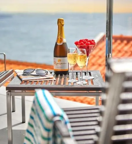 Domo By Real Vision *