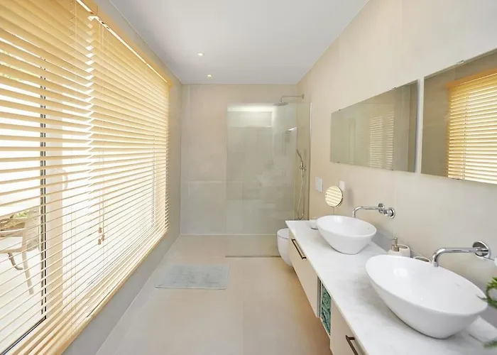 Domo By Real Vision * Funchal (Madeira)