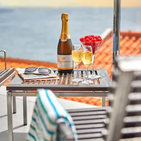 Domo By Real Vision *